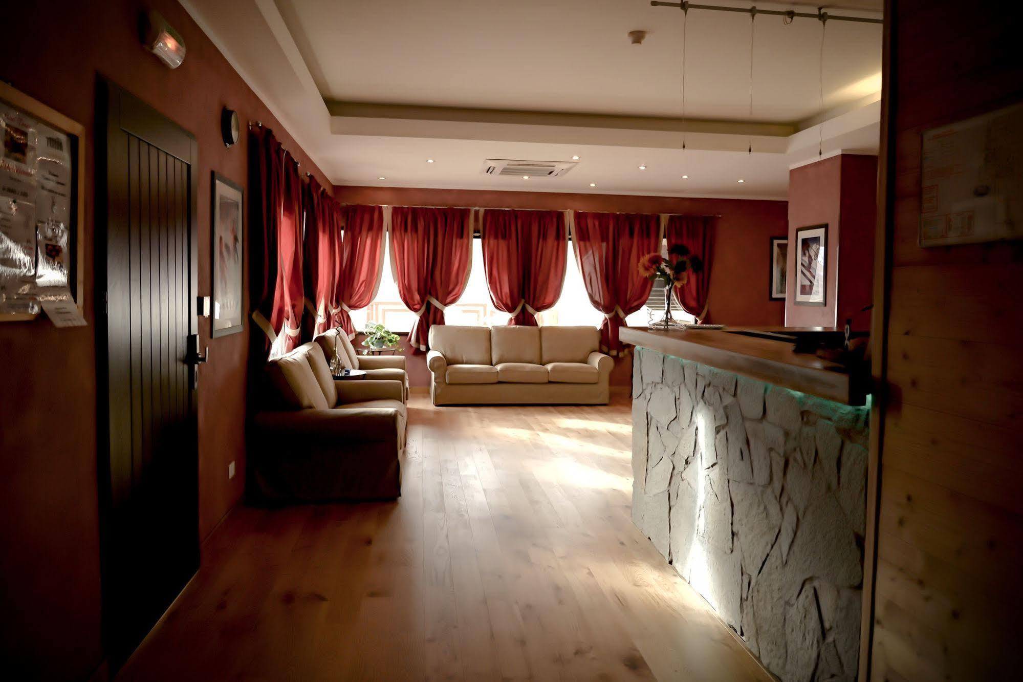 Hotel Turan Les Deux Alpes Esterno foto